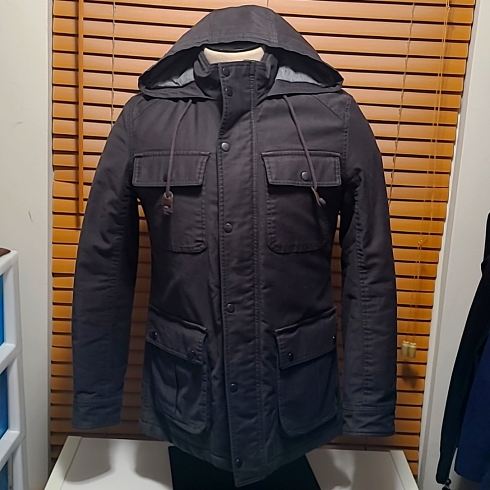 Banana Republic men's quilted lined jacket, size small.